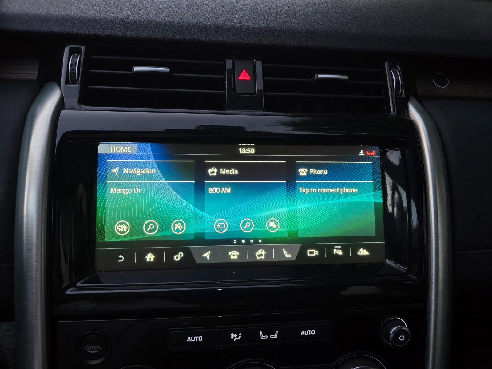 Used 2018 Land Rover Discovery HSE image 21