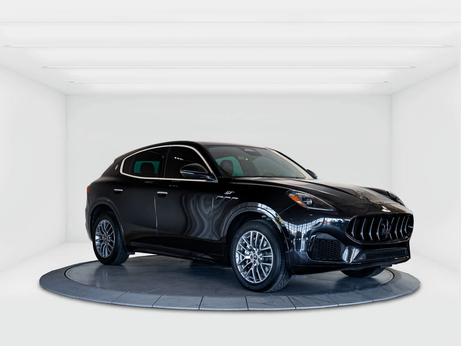 Used 2024 Maserati Grecale GT image 7
