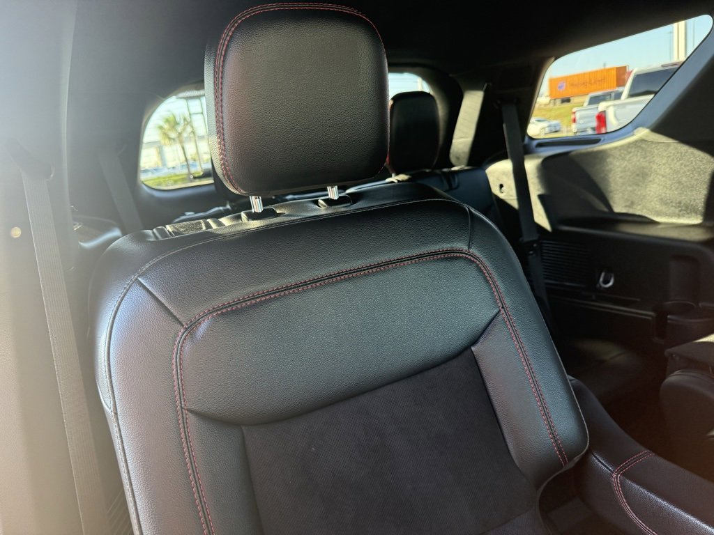 Used 2023 Ford Explorer ST-Line w/ Class IV Trailer Tow Package image 33