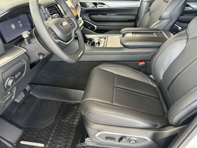 New 2026 Jeep Grand Wagoneer Limited w/ Convenience Group I AWD/4WD image 20