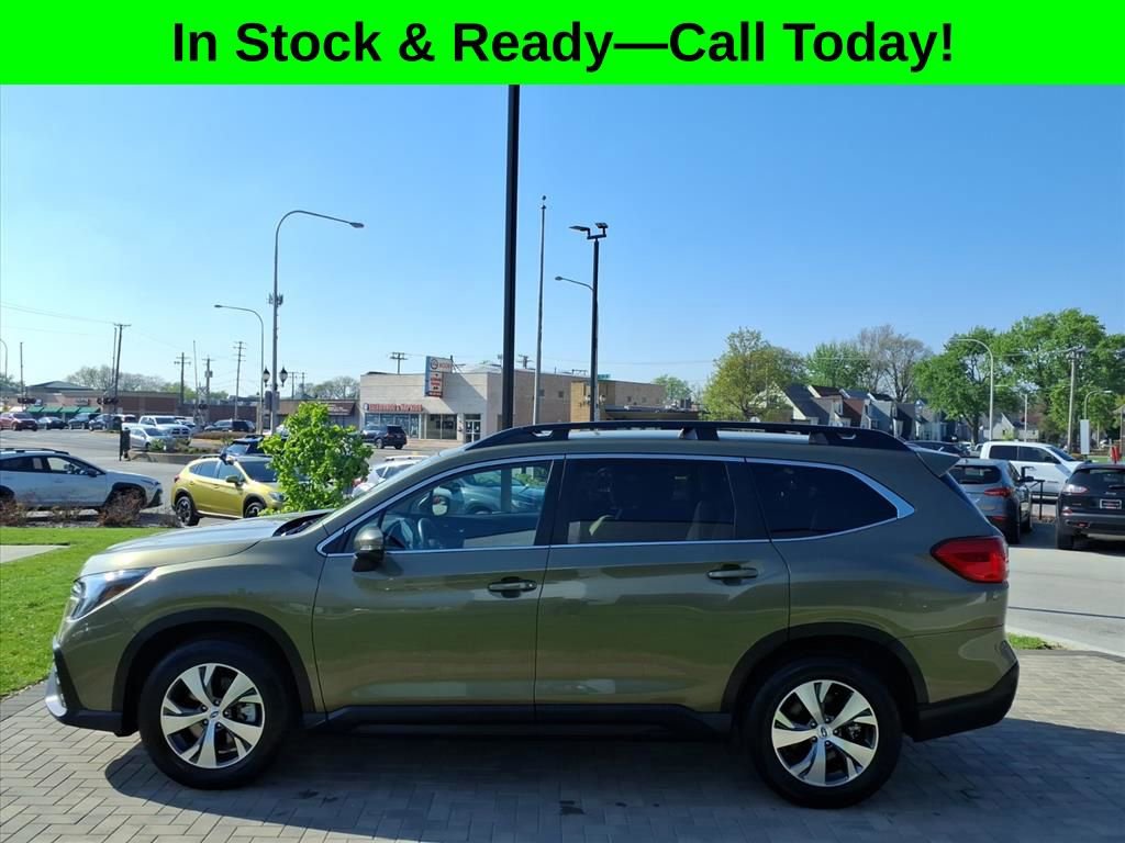Used 2023 Subaru Ascent Premium w/ Convenience Package AWD/4WD image 4