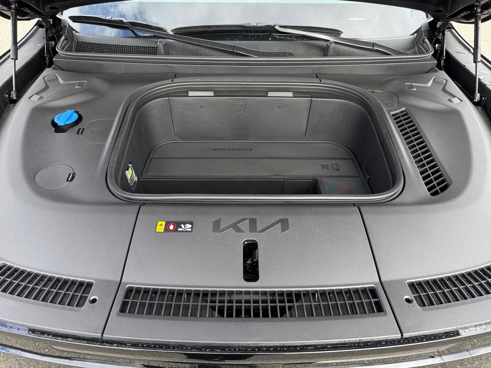 New 2026 Kia EV9 Land w/ Nightfall Edition Package image 20