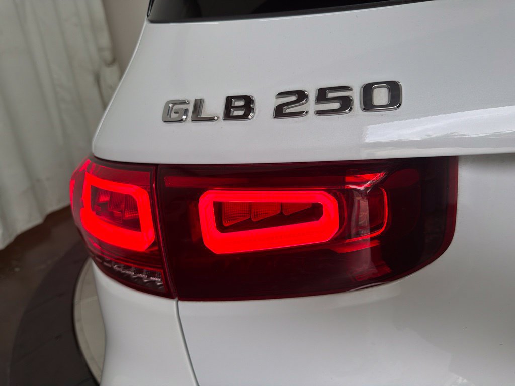 Certified 2021 Mercedes-Benz GLB 250 image 12