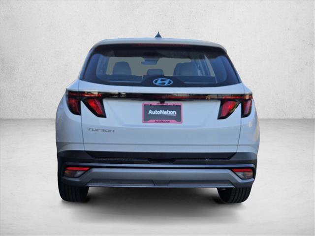 Certified 2025 Hyundai Tucson SE image 7