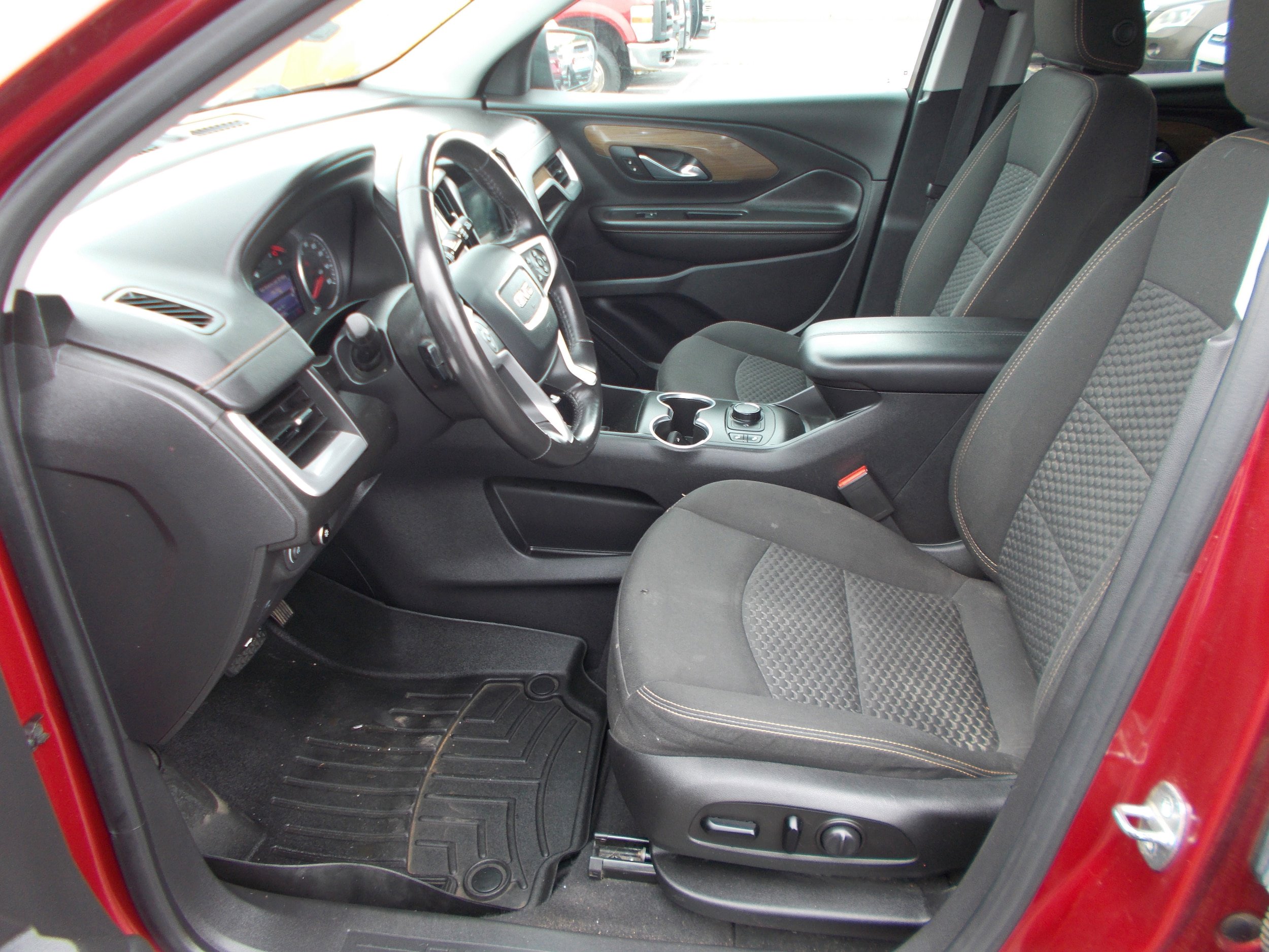Used 2019 GMC Terrain SLE w/ Driver Convenience Package AWD/4WD image 9