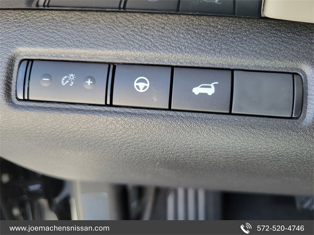 New 2025 Nissan Pathfinder SV image 33