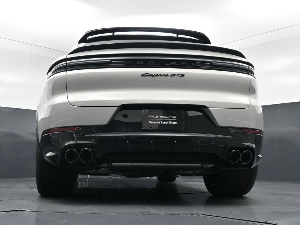 New 2026 Porsche Cayenne GTS image 23