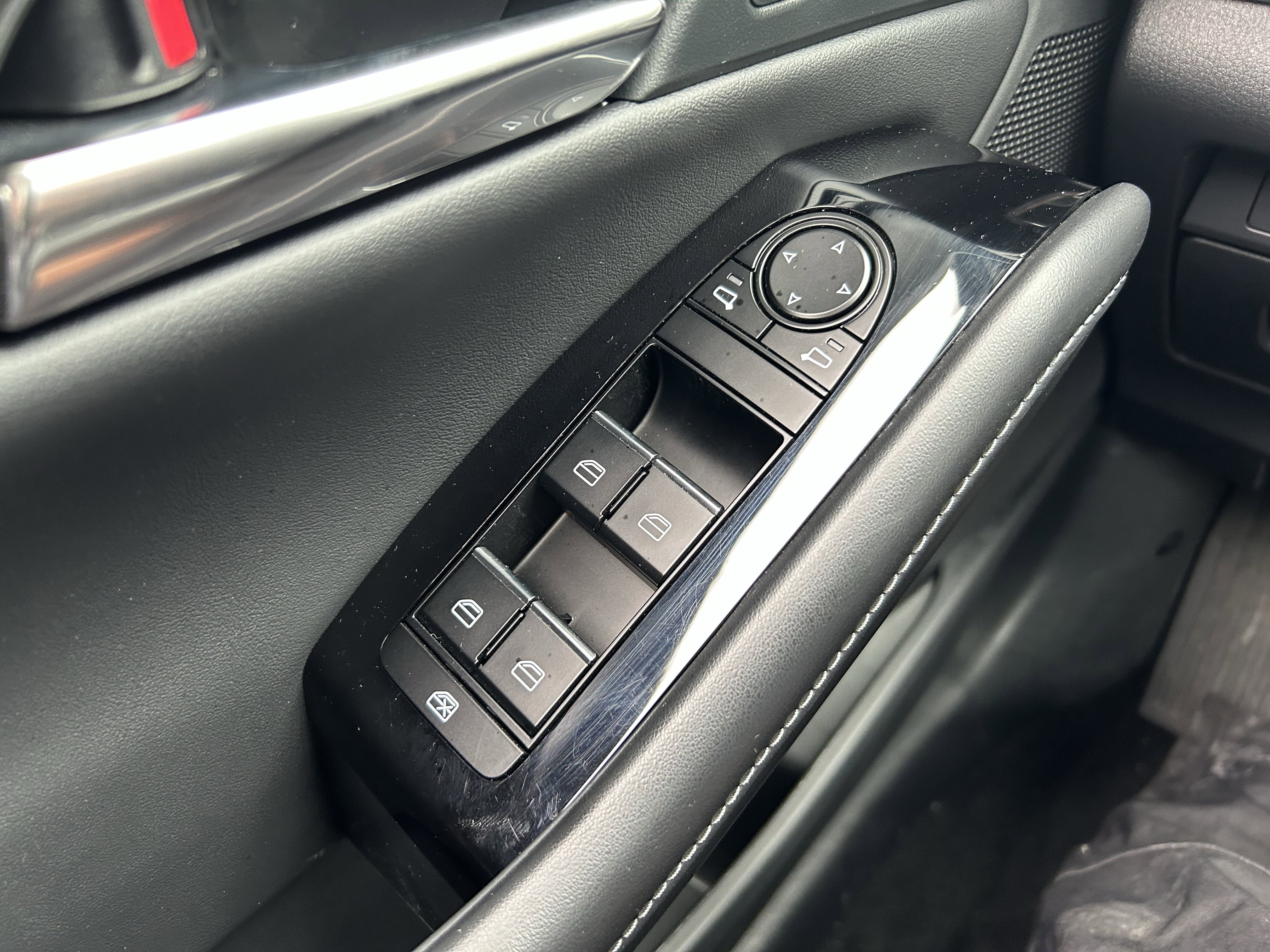 Certified 2025 MAZDA CX-30 AWD 2.5 S w/ Preferred Package image 21