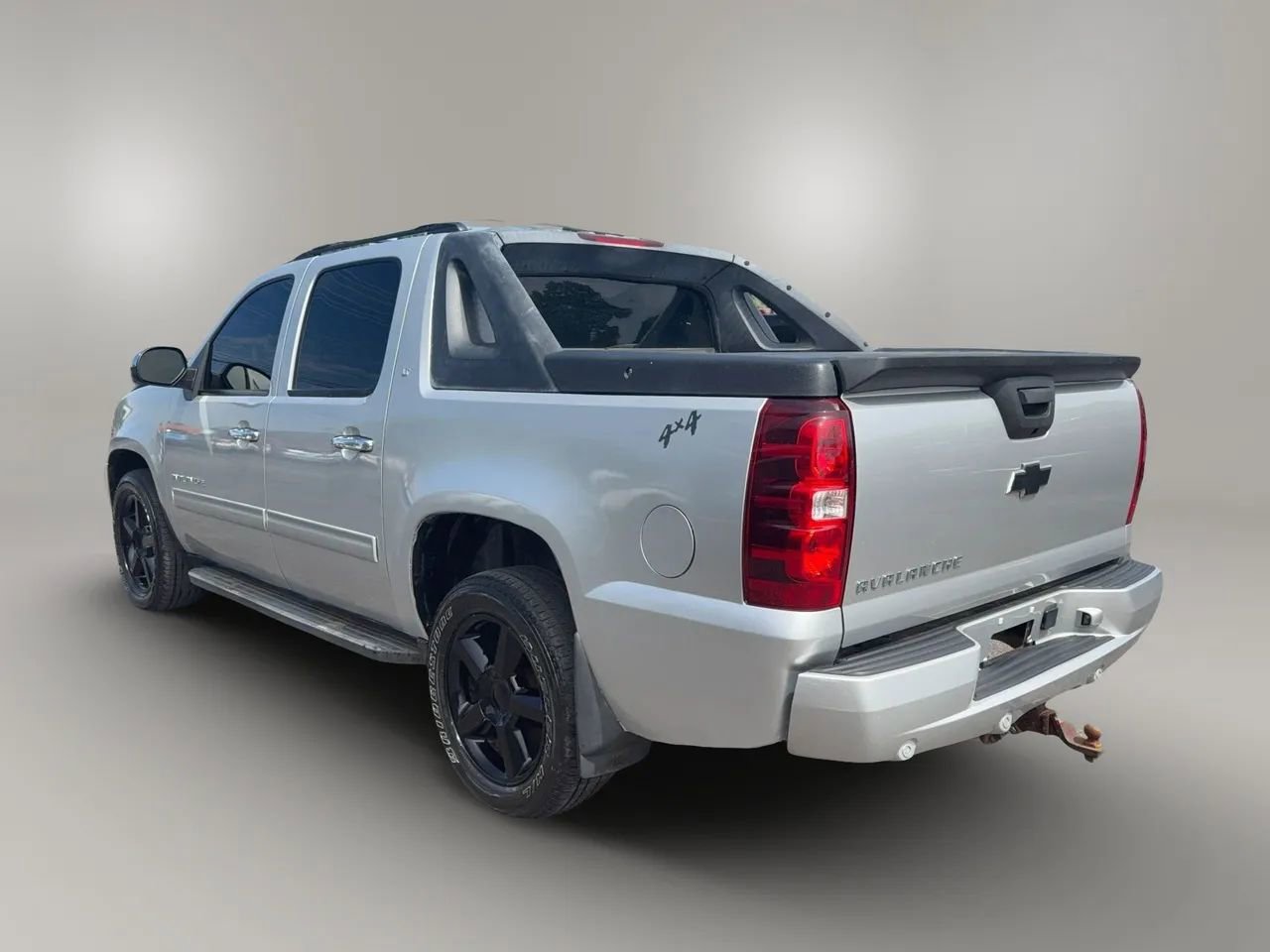 Used 2012 Chevrolet Avalanche LT w/ All-Star Edition AWD/4WD image 5