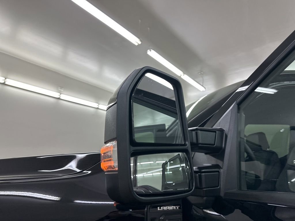 New 2026 Ford F250 Lariat w/ Black Appearance Package image 15