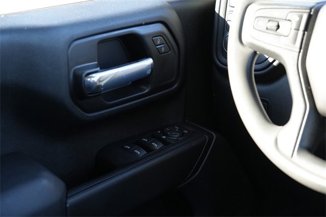 Used 2025 Chevrolet Silverado 2500 Custom w/ Custom Convenience Package image 17