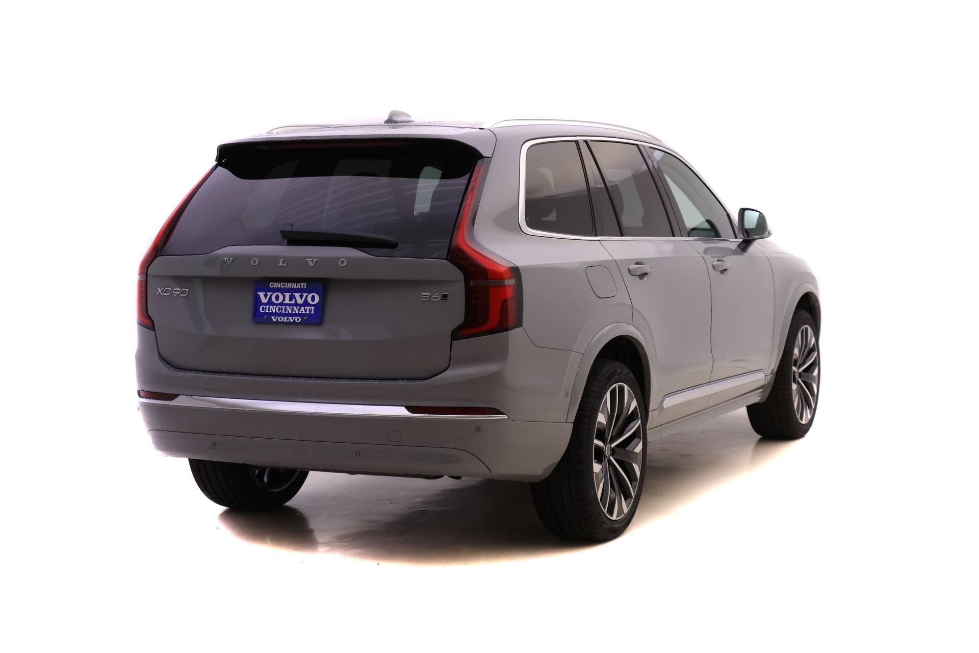 New 2026 Volvo XC90 B6 Ultra w/ Protection Package image 4