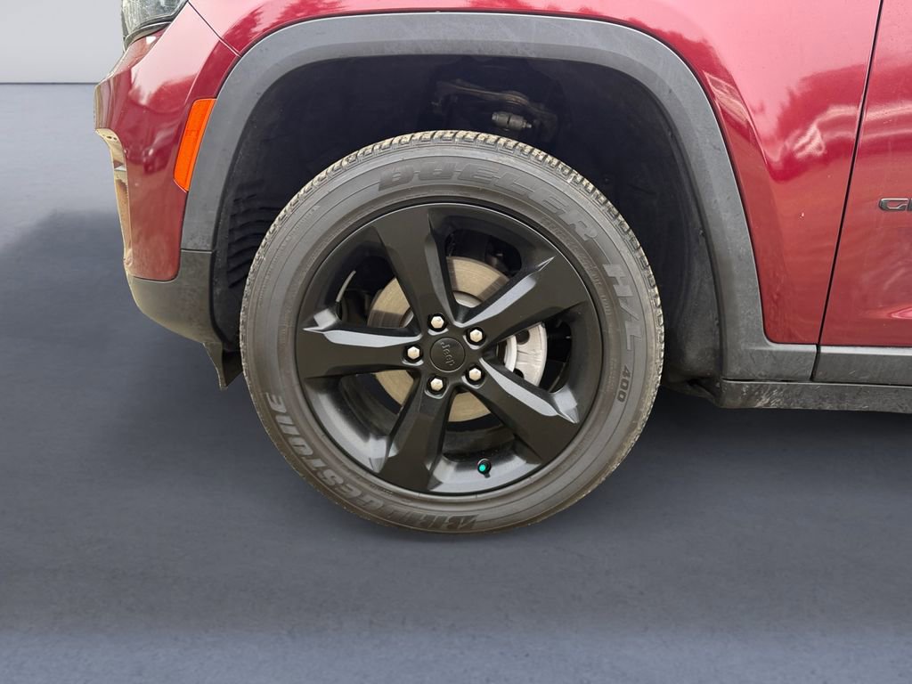 Certified 2023 Jeep Grand Cherokee Altitude image 10