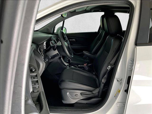 Used 2022 Chevrolet Trax LT AWD/4WD image 27