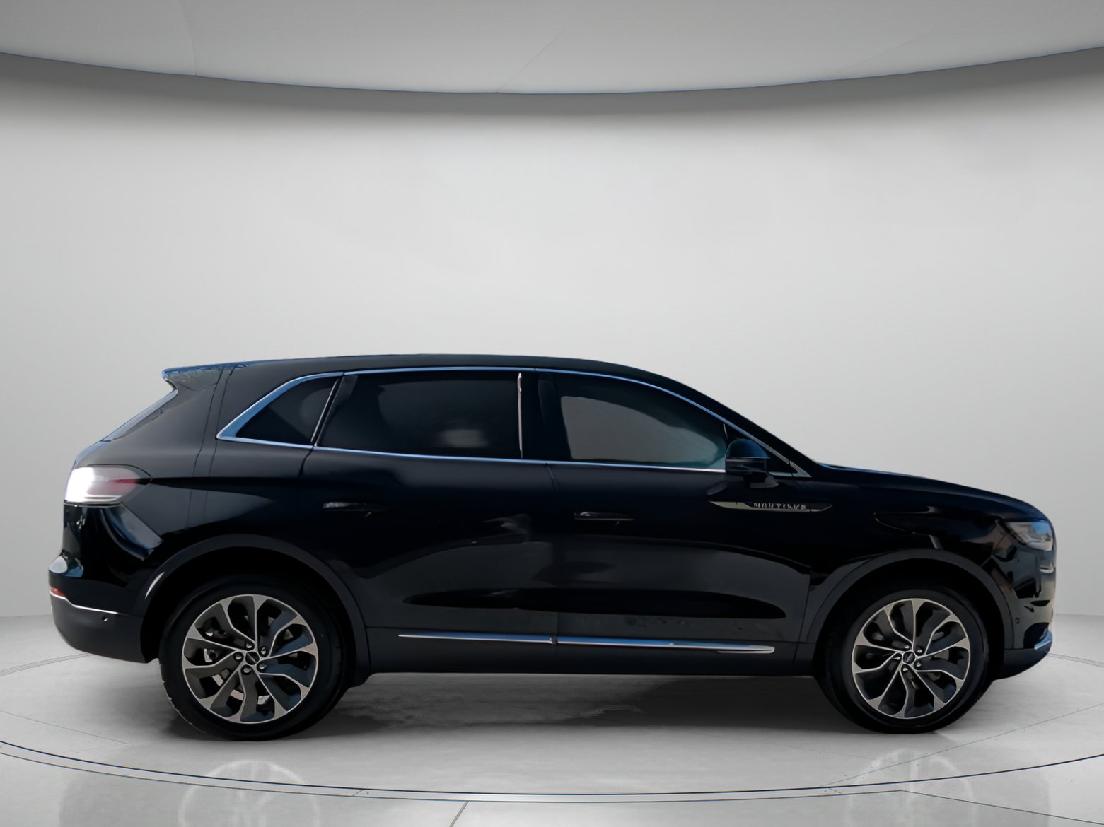 Used 2023 Lincoln Nautilus Reserve w/ Equipment Group 201A image 31