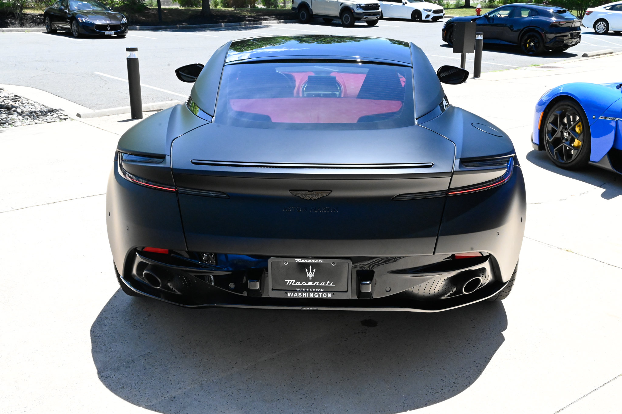 Used 2021 Aston Martin DB11 Coupe RWD image 6