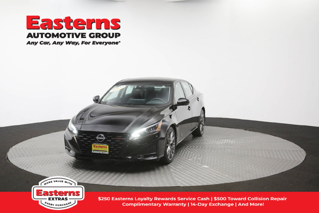 Used 2023 Nissan Altima 2.0 SR FWD image 58