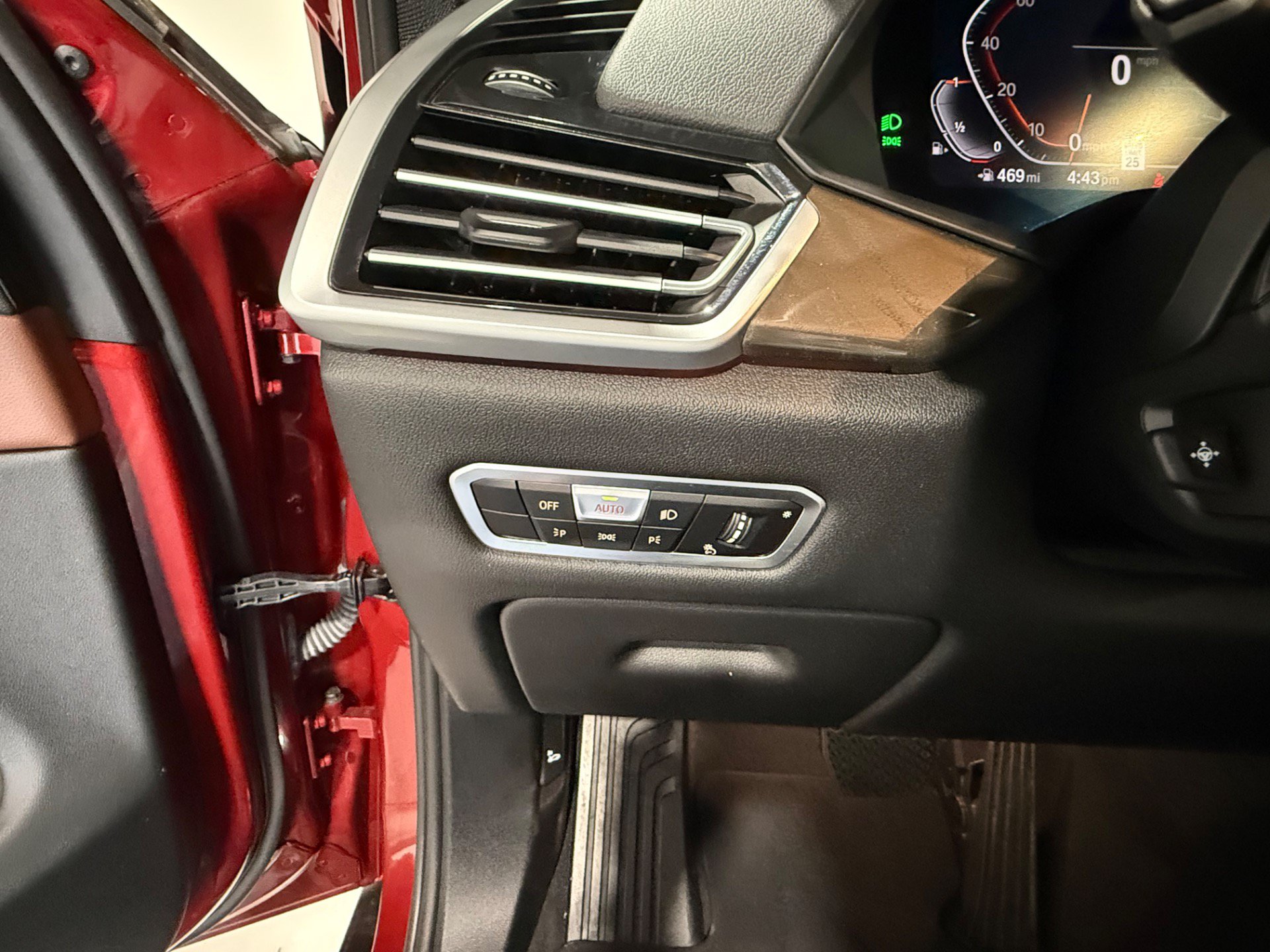Used 2022 BMW X6 xDrive40i AWD/4WD image 24