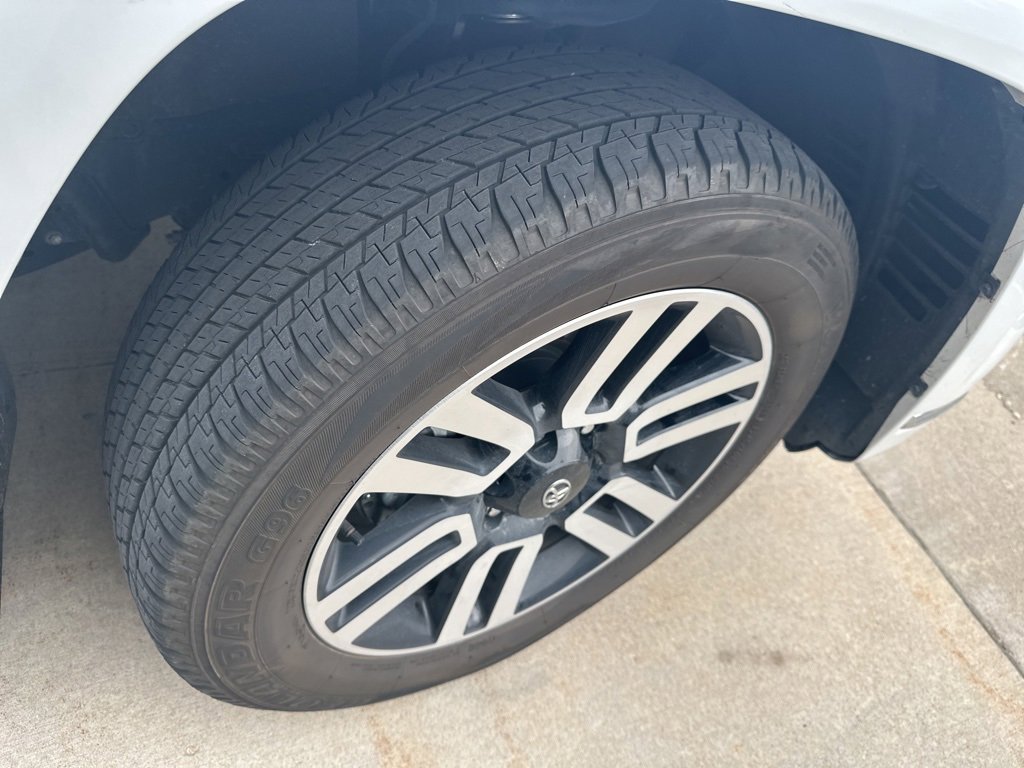 Used 2024 Toyota 4Runner Limited image 21