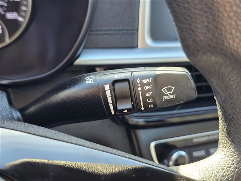 Used 2019 Kia Optima LX image 40