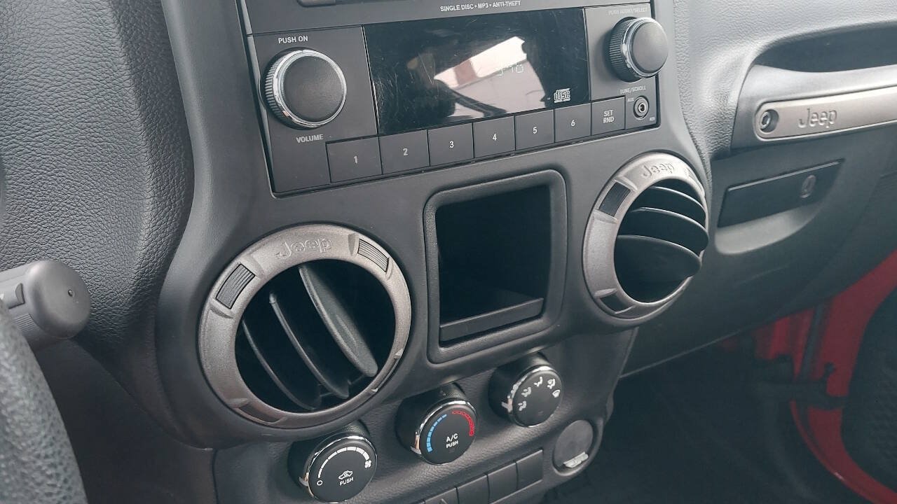 Used 2014 Jeep Wrangler Sport AWD/4WD image 16