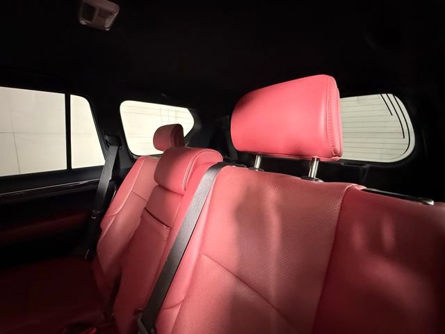 Used 2020 Lexus GX 460 Premium w/ Premium Package image 28