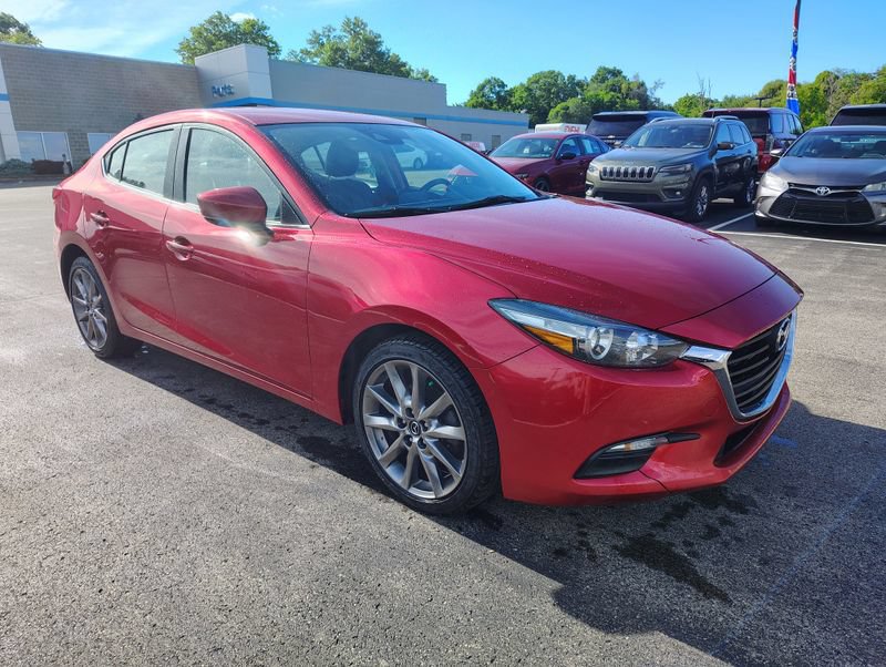 Used 2018 MAZDA MAZDA3 Touring FWD image 3
