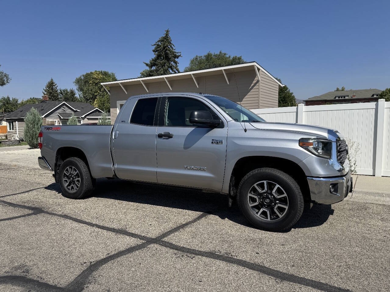 Used 2018 Toyota Tundra SR5 w/ TRD Off Road Package AWD/4WD image 2
