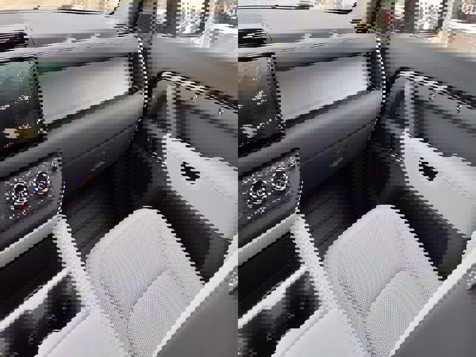 Certified 2025 Land Rover Defender 130 S image 22