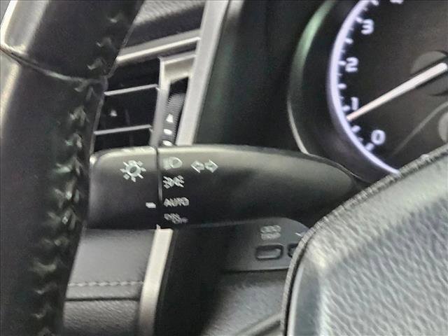 Used 2021 Toyota Camry SE FWD image 22