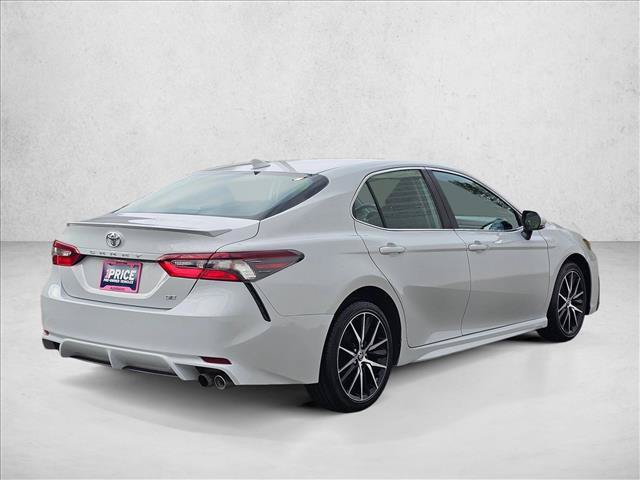 Used 2022 Toyota Camry SE FWD image 5