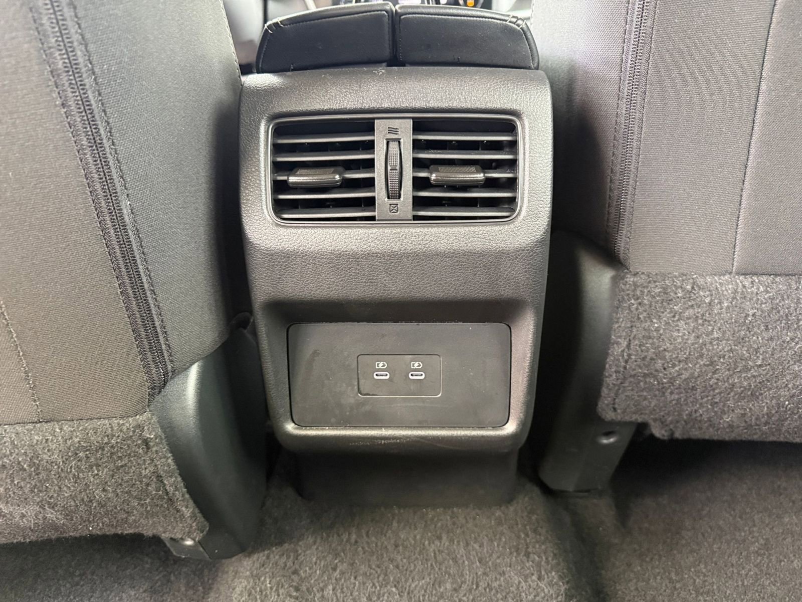 Used 2025 Nissan Rogue SV FWD image 22