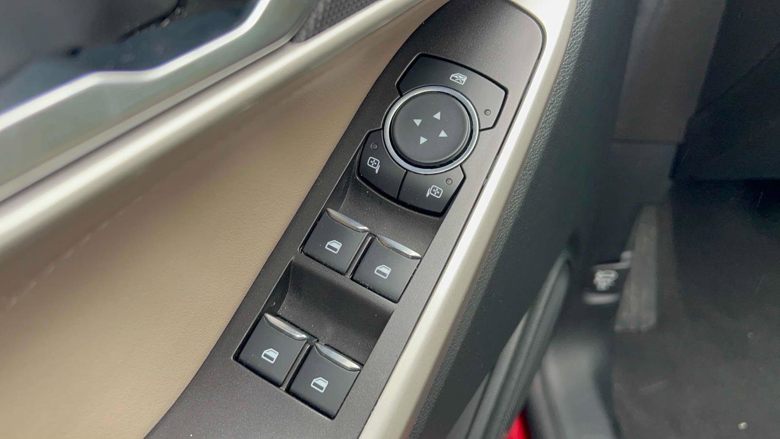 Certified 2023 Ford Explorer XLT w/ Equipment Group 202A image 28