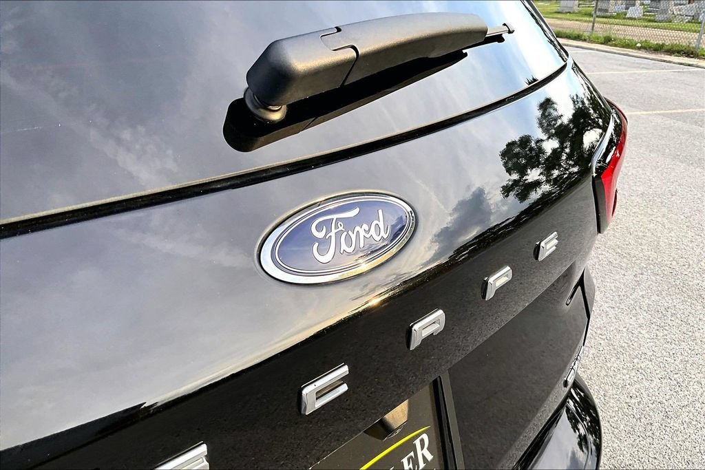 Certified 2024 Ford Escape ST-Line w/ Tech Pack #1 AWD/4WD image 31