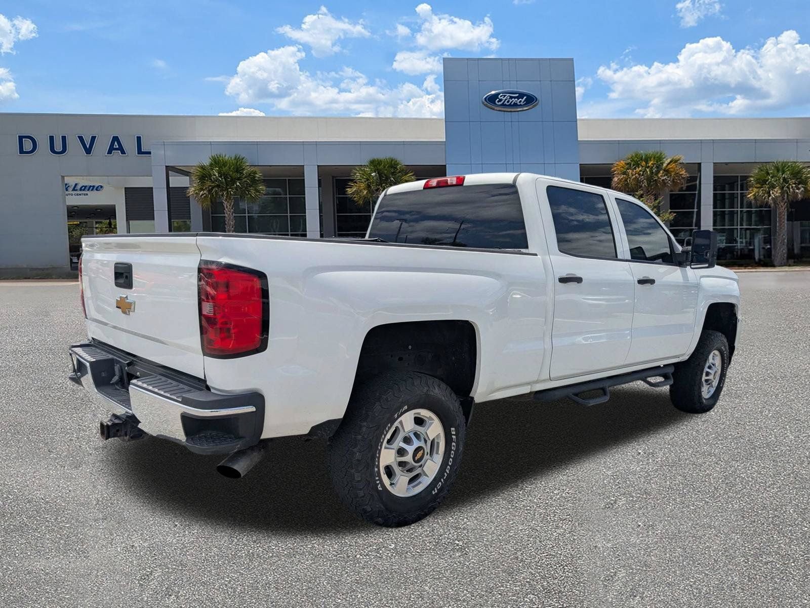Used 2015 Chevrolet Silverado 2500 LT AWD/4WD image 4