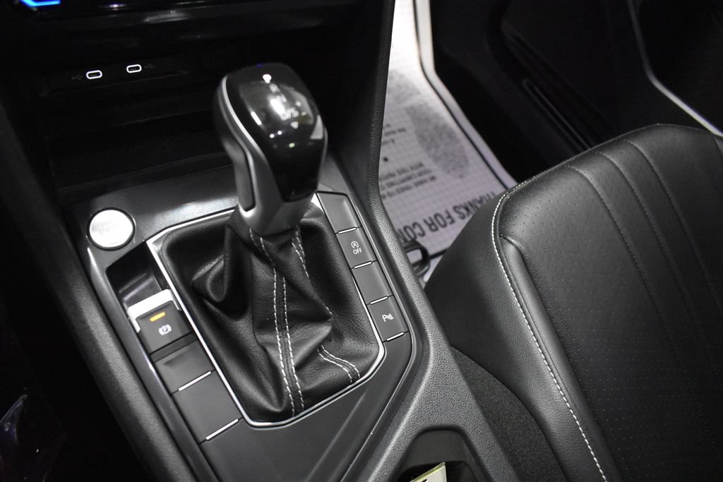 Used 2023 Volkswagen Tiguan SE R-Line FWD image 19