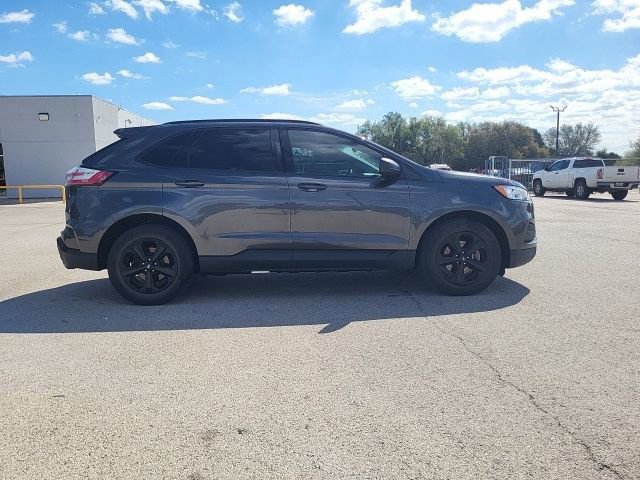 Used 2020 Ford Edge SE image 6