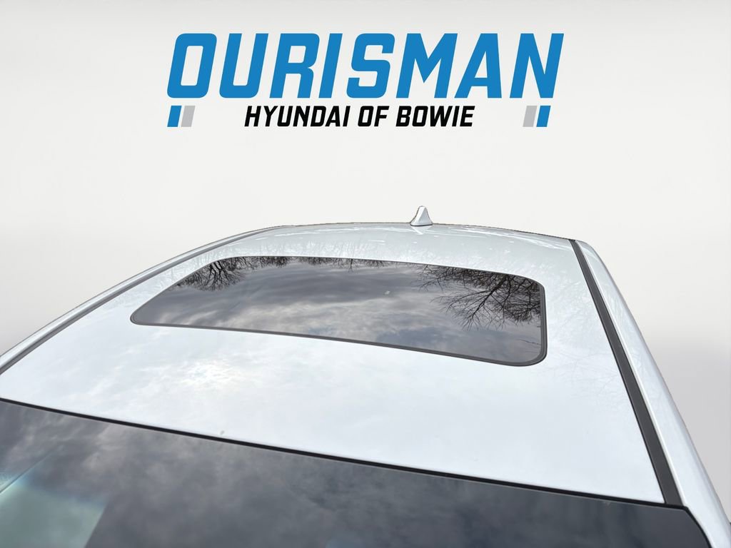 Used 2020 Hyundai Ioniq Limited image 25