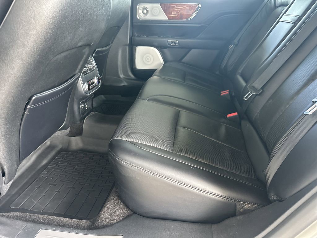 Used 2020 Lincoln Continental Reserve w/ Luxury Package image 29