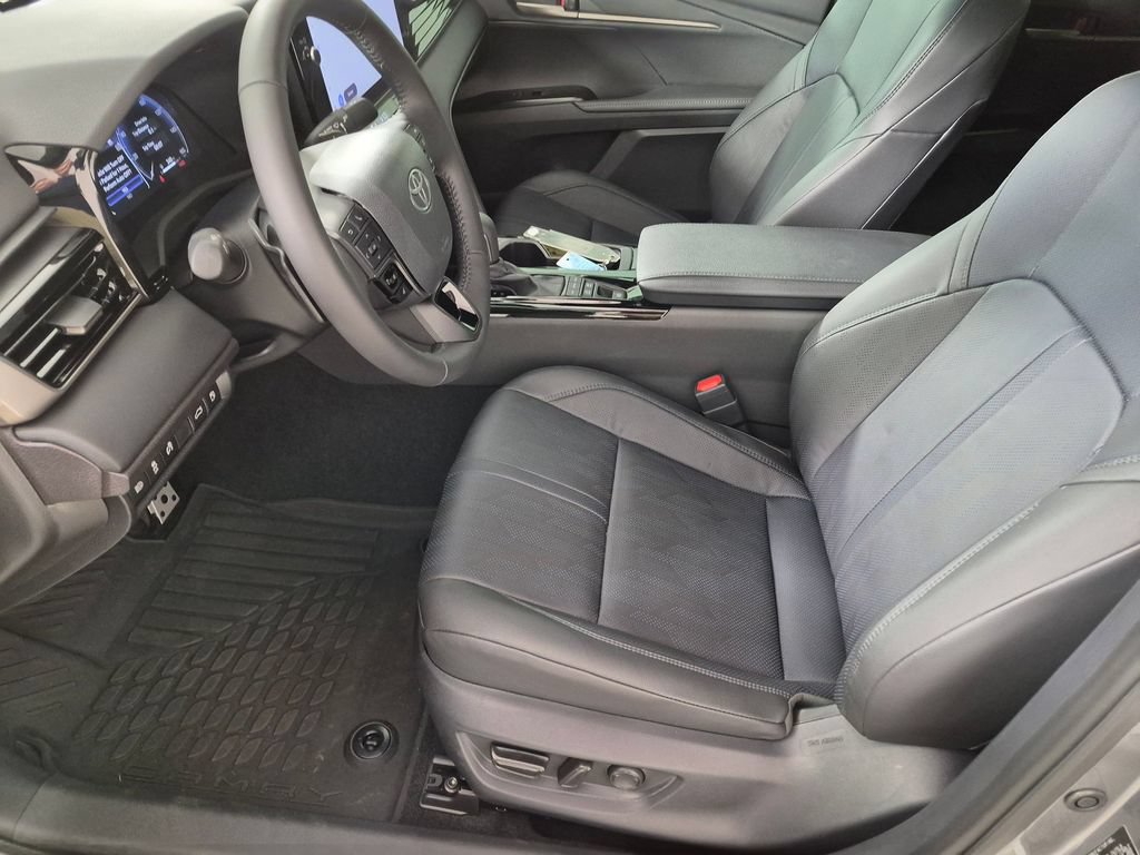 Used 2026 Toyota Camry XSE FWD image 21