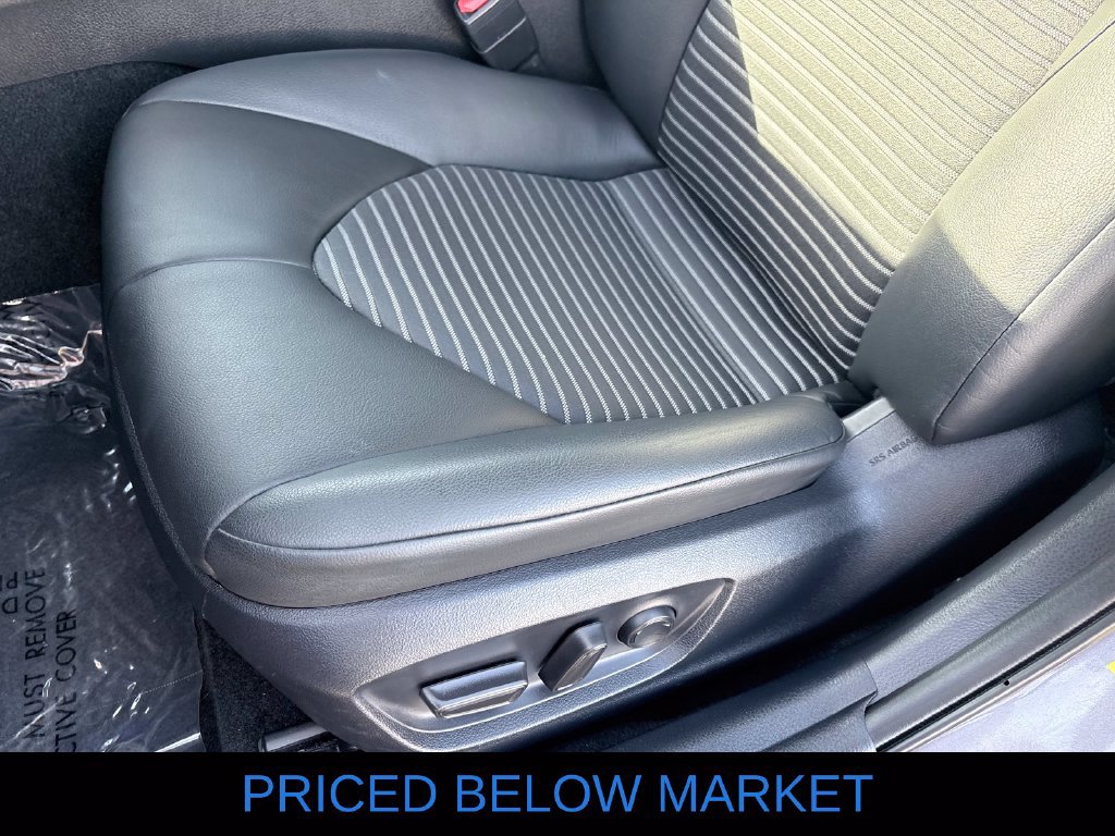 Used 2023 Toyota Camry SE w/ Protection Package (Q2) (TMS) FWD image 9