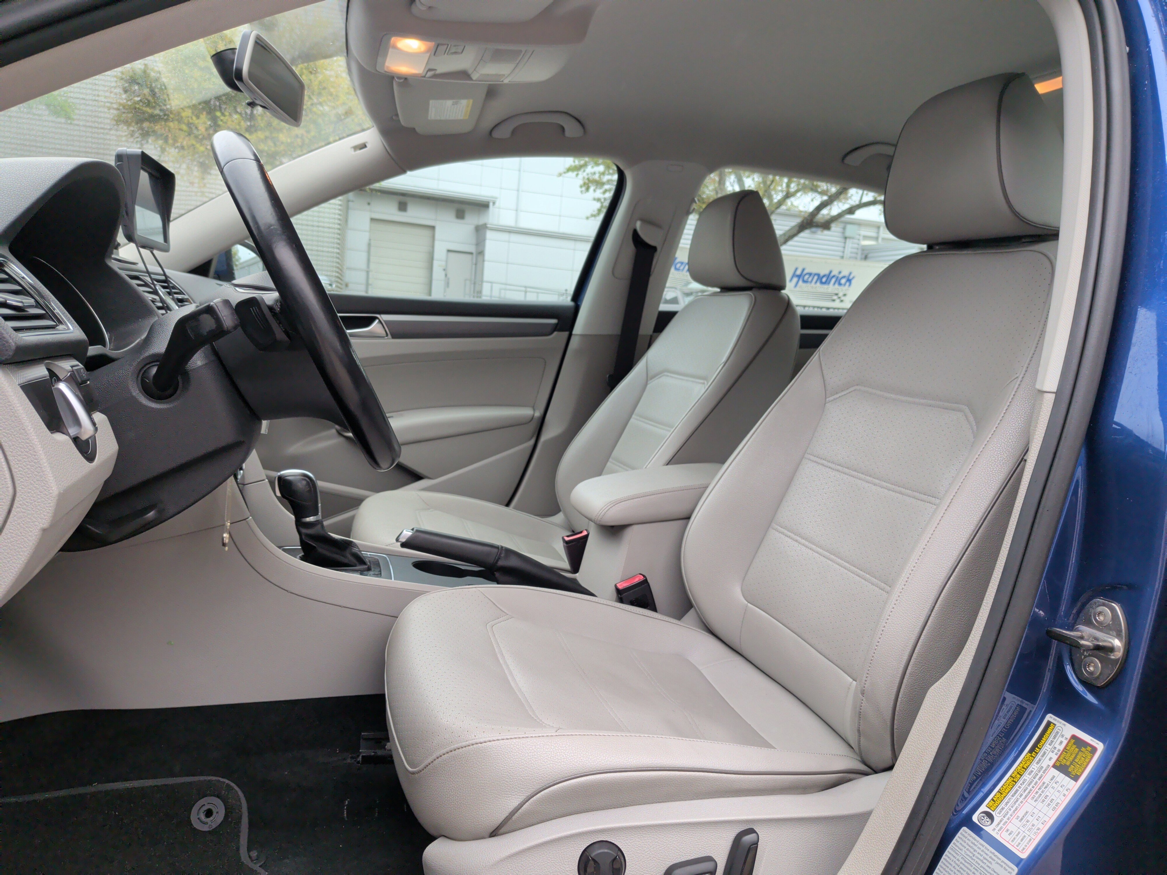 Used 2017 Volkswagen Passat 1.8T R-Line w/ R-Line Lighting Package image 16