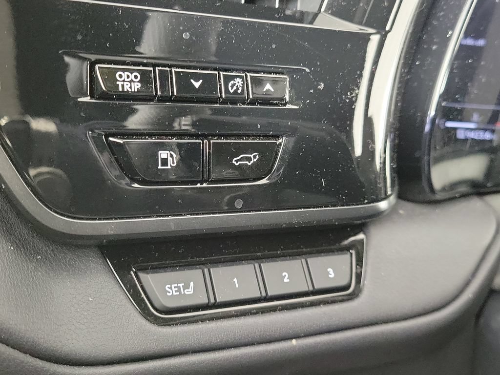 Used 2026 Lexus TX 500h AWD w/ Technology Package image 30