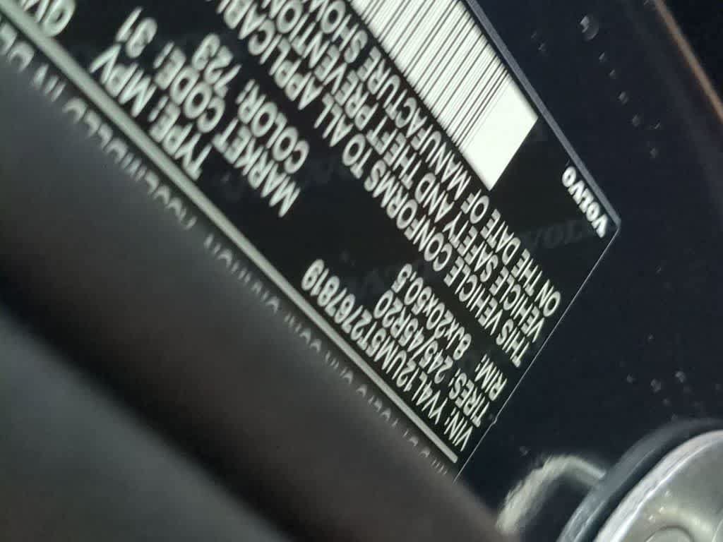 Certified 2026 Volvo XC40 B5 Ultra w/ Protection Package Premier AWD/4WD image 33