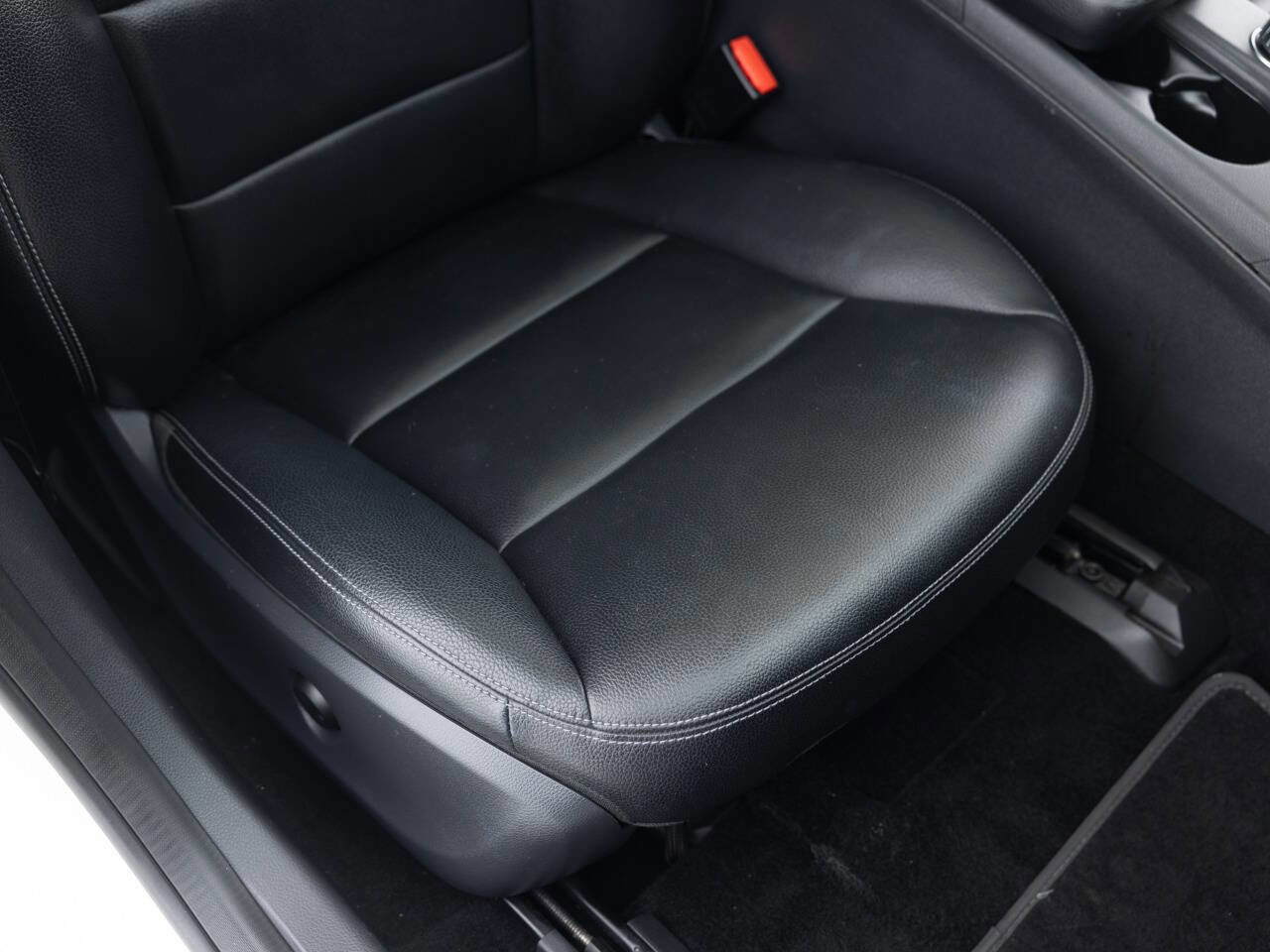 Used 2015 Mercedes-Benz GLA 250 4MATIC image 25