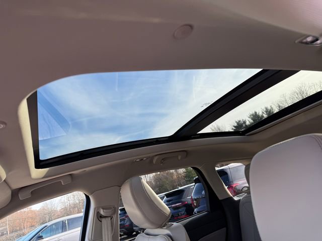 Used 2022 Lincoln Corsair AWD w/ Premium Package image 7