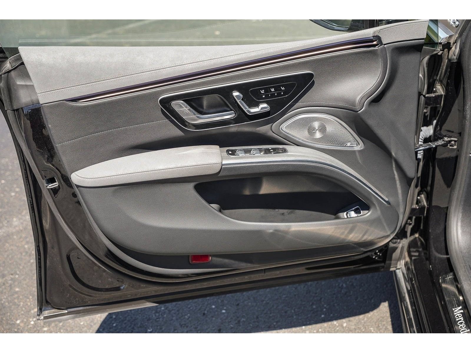 Used 2023 Mercedes-Benz EQS 580 4MATIC Sedan image 20