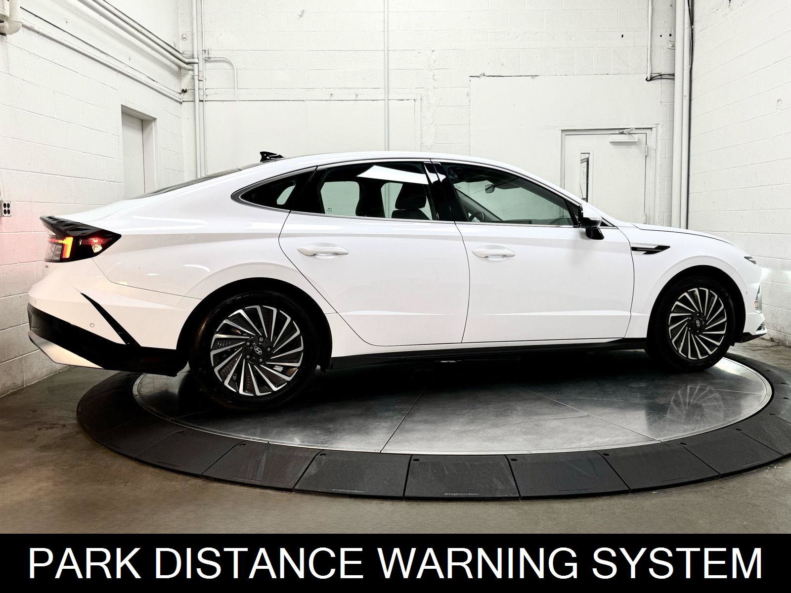 Used 2025 Hyundai Sonata Limited FWD image 9