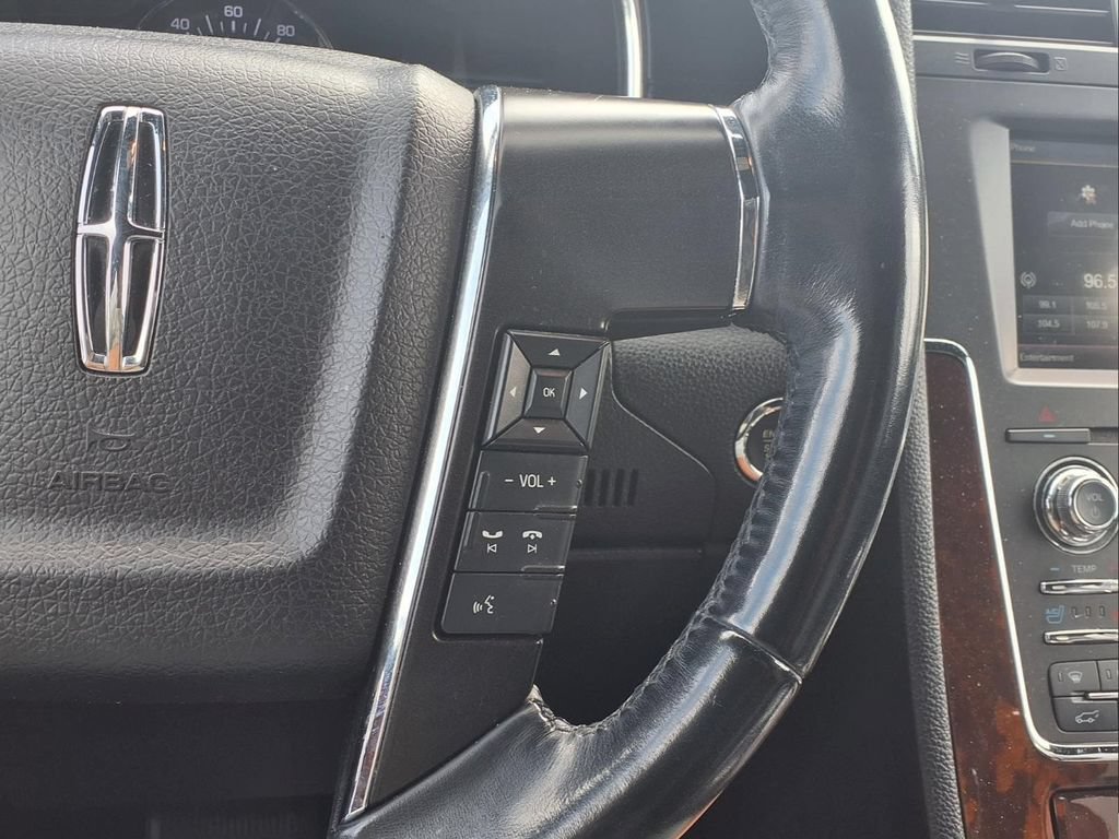 Used 2015 Lincoln Navigator L 2WD image 23