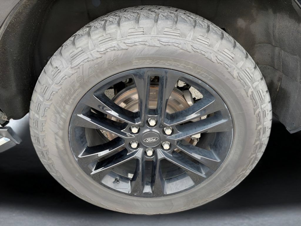 Used 2023 Ford Expedition XLT AWD/4WD image 21